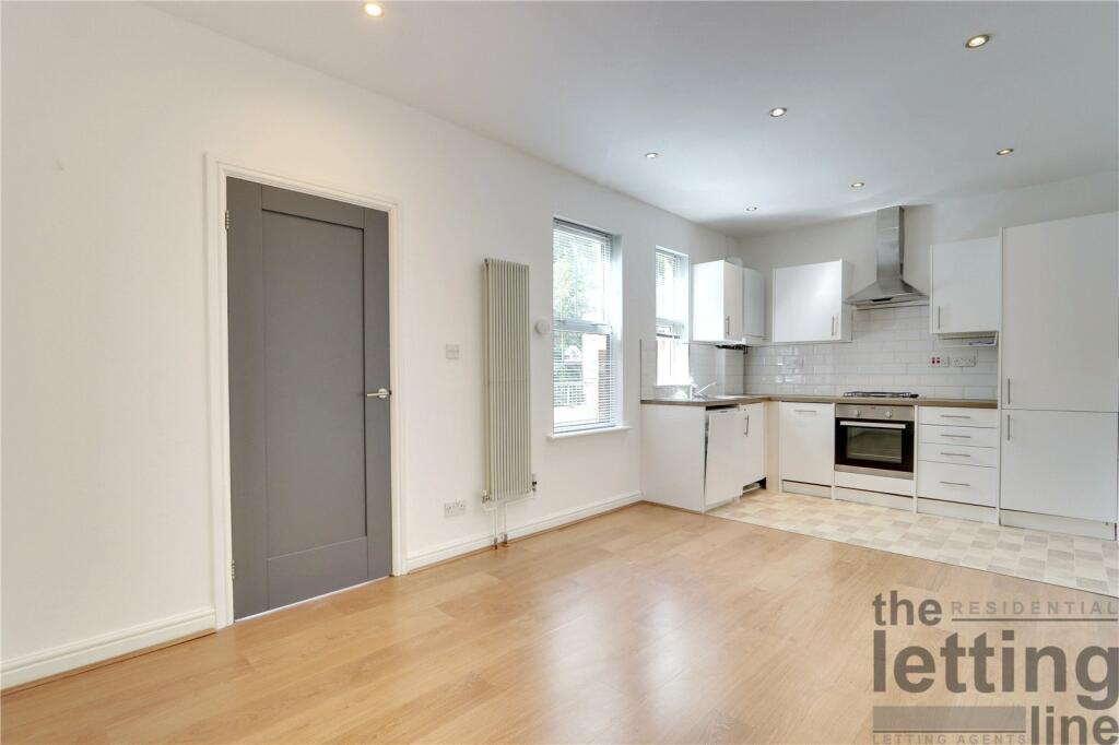 2 bed Apartment for rent in Crews Hill. From Atkinsons Residential - Enfield - Sales 2 bed Apartment for rent in Crews Hill. From Atkinsons Residential - Enfield - Sales