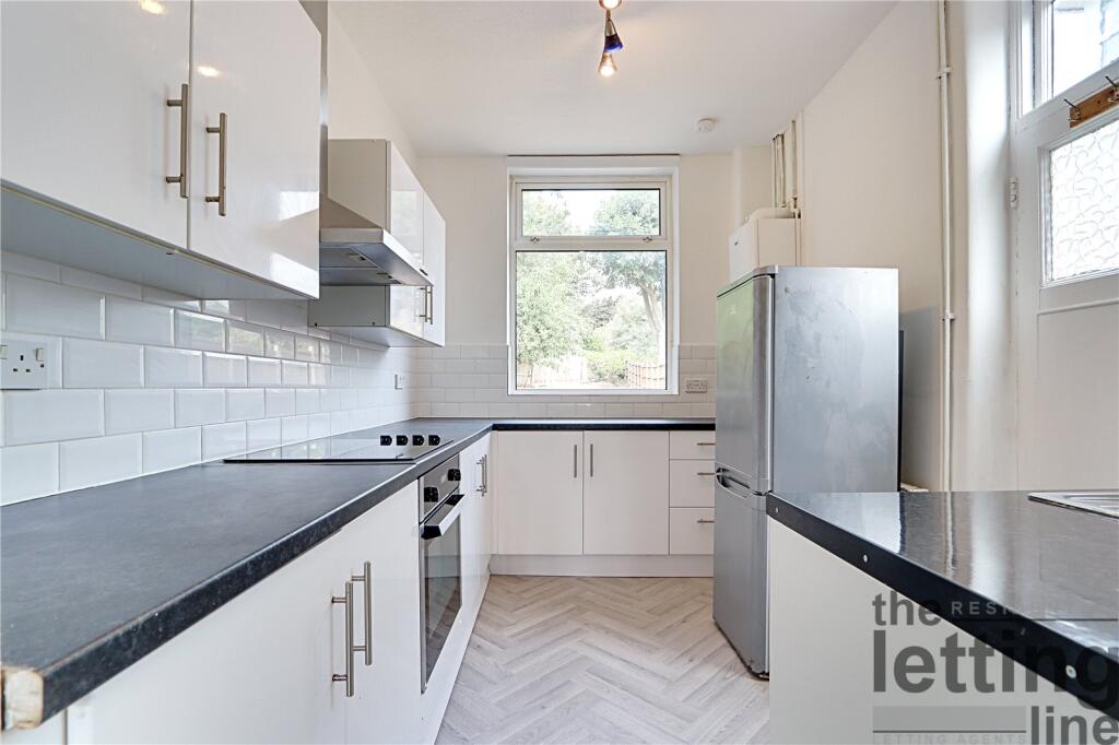 3 bed Semi Detached for rent in Crews Hill. From Atkinsons Residential - Enfield - Sales 3 bed Semi Detached for rent in Crews Hill. From Atkinsons Residential - Enfield - Sales