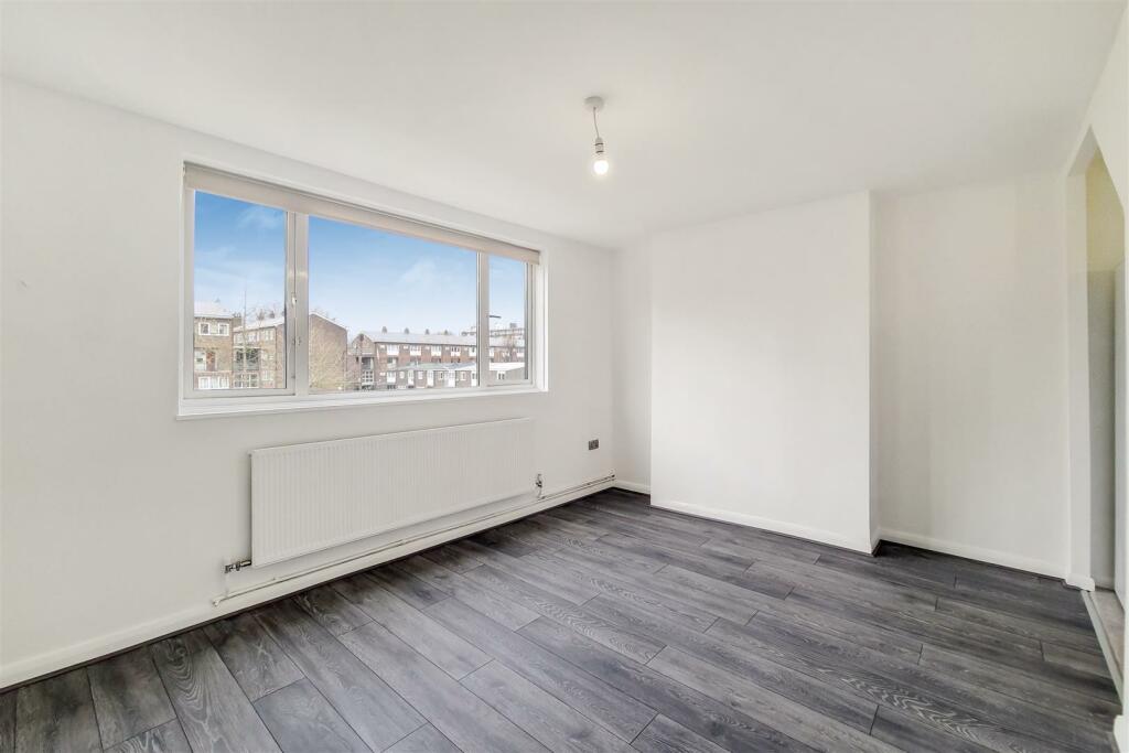 3 bed Flat for rent in Poplar. From Madison Brook - Docklands