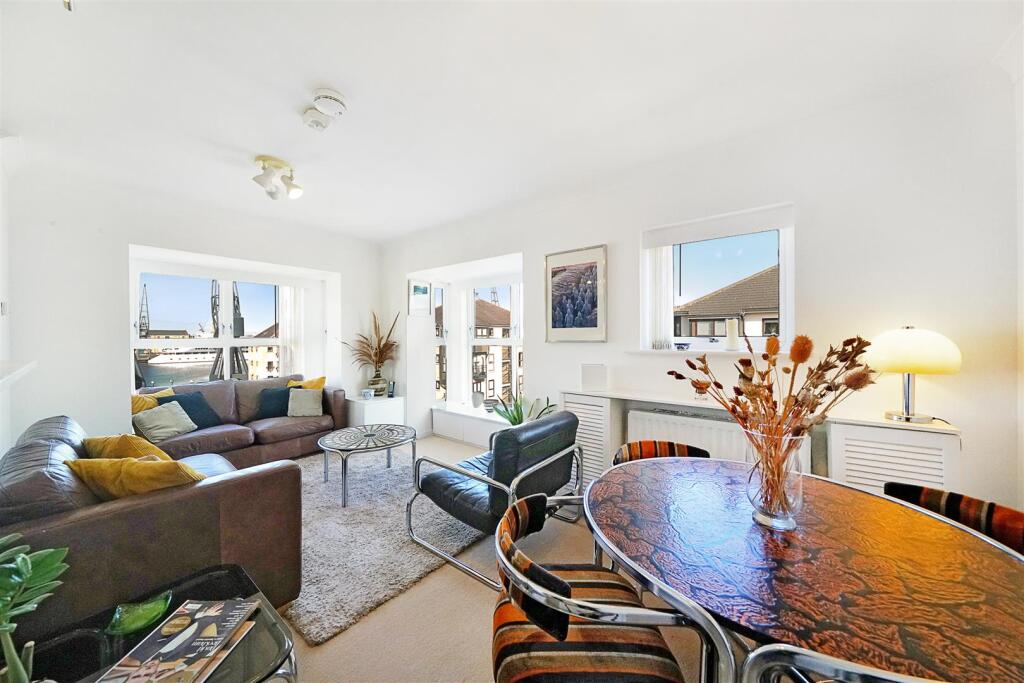 2 bed 1st Floor Flat for rent in Poplar. From Madison Brook - Docklands