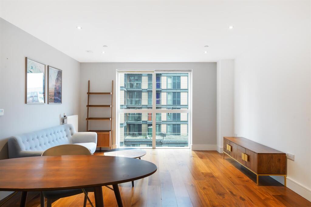 2 bed Apartment for rent in Poplar. From Madison Brook - Docklands