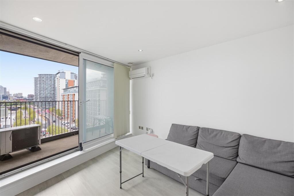 1 bed Apartment for rent in Poplar. From Madison Brook - Docklands