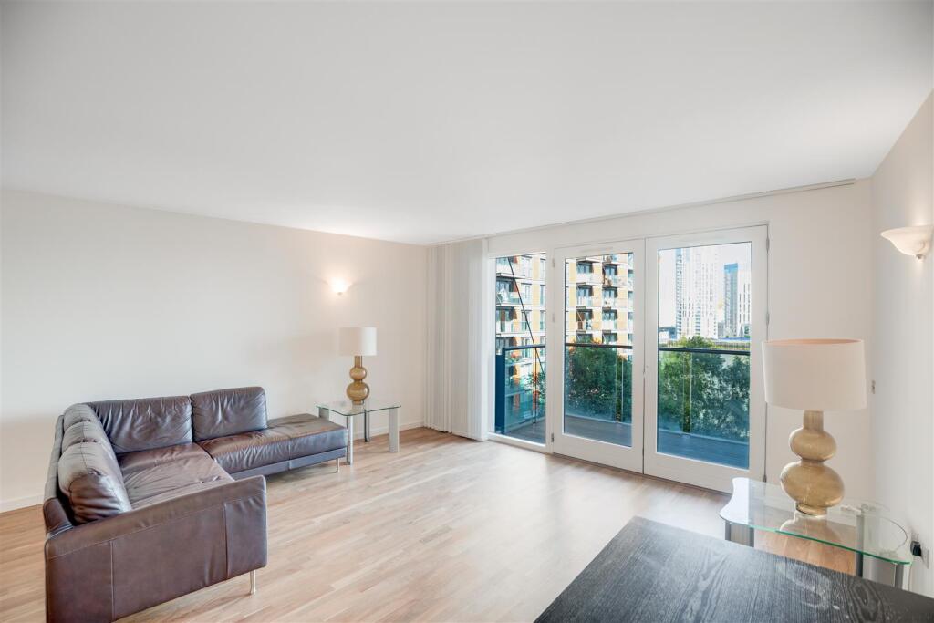 2 bed Apartment for rent in Poplar. From Madison Brook - Docklands