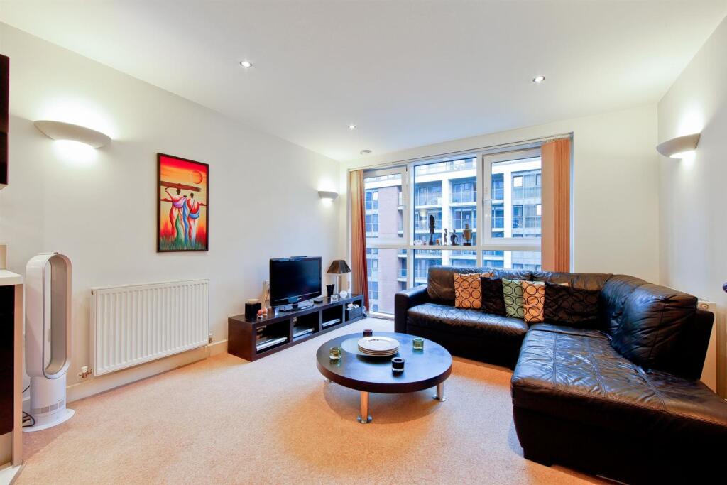 1 bed Apartment for rent in Poplar. From Madison Brook - Docklands