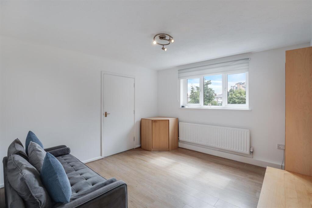 2 bed Apartment for rent in Woolwich. From Madison Brook - Docklands 2 bed Apartment for rent in Woolwich. From Madison Brook - Docklands