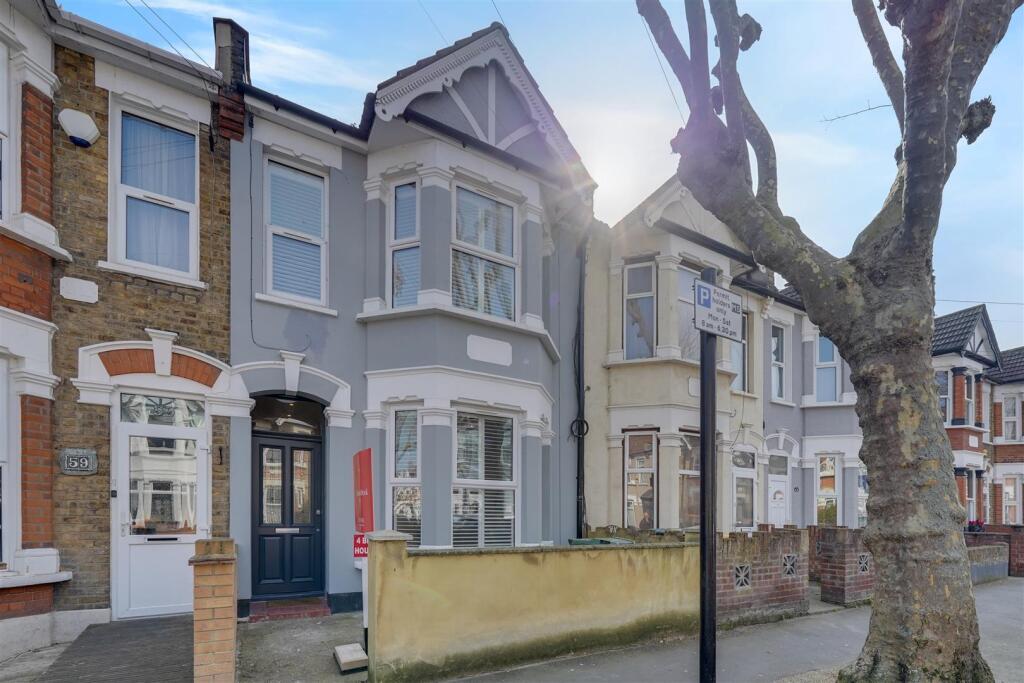 4 bed Mid Terraced House for rent in East Ham. From Madison Brook - Docklands