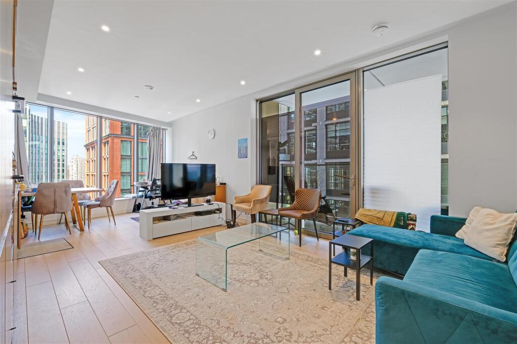 2 bed Apartment for rent in Poplar. From Madison Brook - Docklands