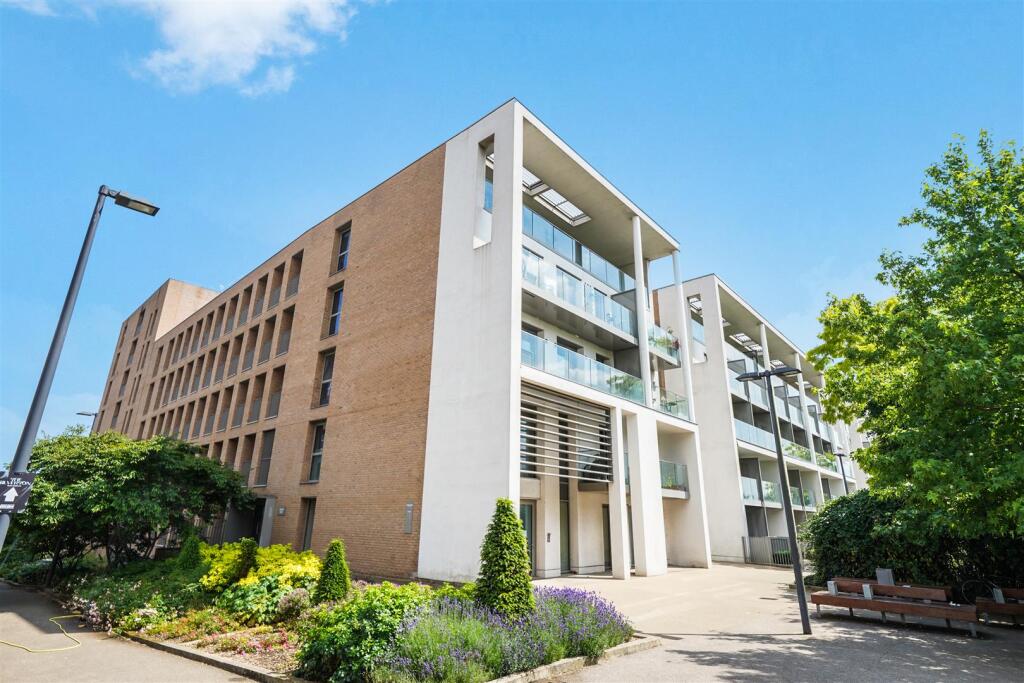 2 bed Detached for rent in Woolwich. From Madison Brook - Docklands