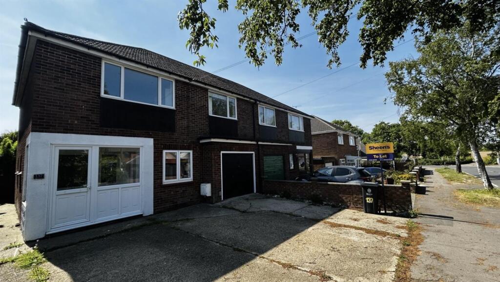 4 bed Semi Detached for rent in Clacton-on-Sea. From Sheen's - Clacton-on-sea 4 bed Semi Detached for rent in Clacton-on-Sea. From Sheen's - Clacton-on-sea