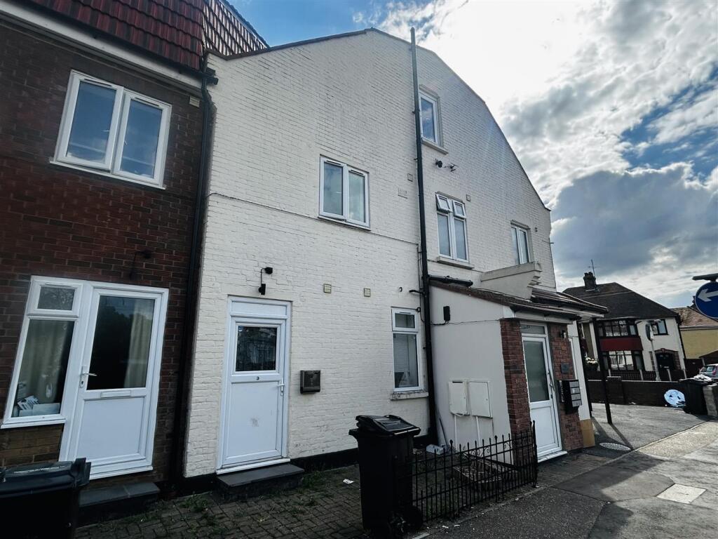 1 bed Annexe for rent in Clacton-on-Sea. From Sheen's - Clacton-on-sea