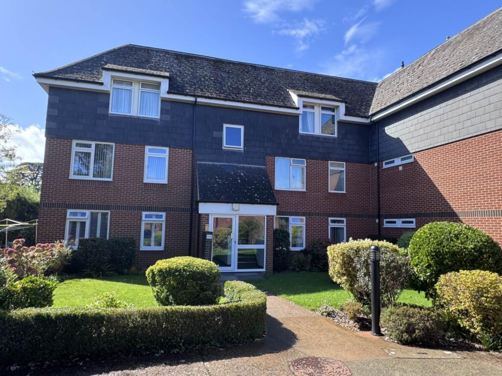 2 bed 1st Floor Flat for rent in Exmouth. From Meadows Estate Agents - Exmouth