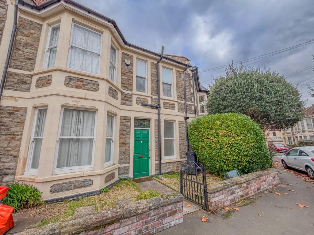 4 bed Mid Terraced House for rent in Bristol. From Westcoast Properties - Bristol