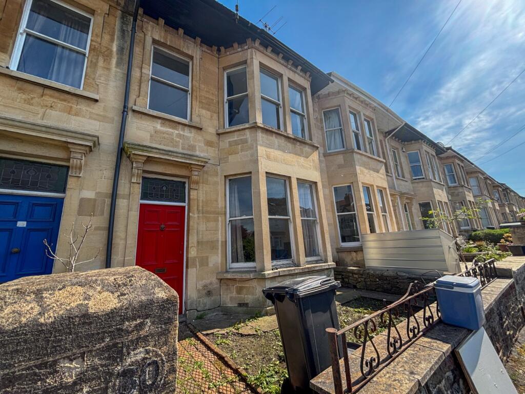 5 bed Mid Terraced House for rent in Bristol. From Westcoast Properties - Bristol