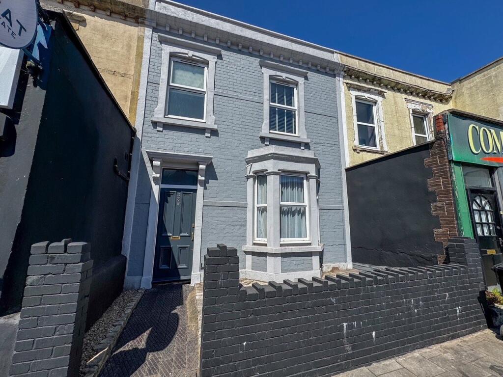 3 bed Mid Terraced House for rent in Stapleton. From Westcoast Properties - Bristol