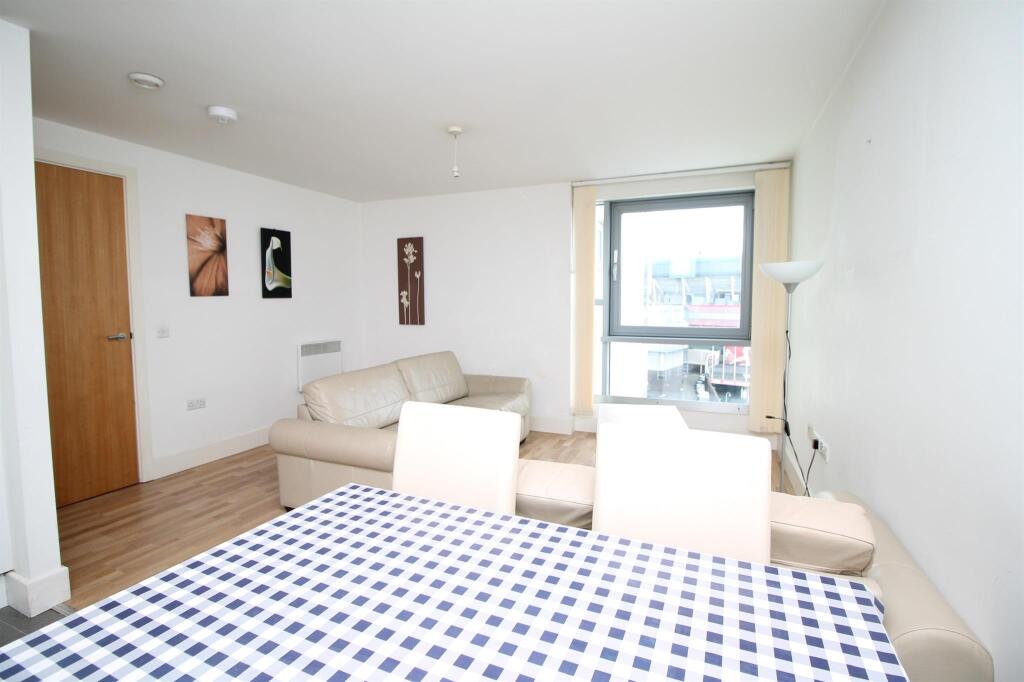 2 bed Apartment for rent in Cardiff. From Allen & Harris - Pontcanna