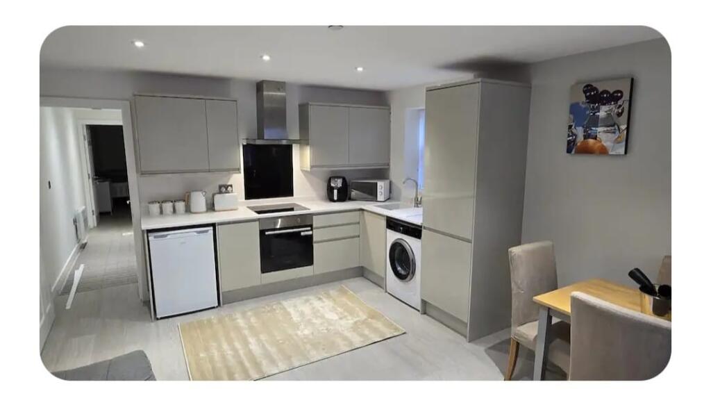 2 bed Apartment for rent in Cardiff. From Allen & Harris - Pontcanna 2 bed Apartment for rent in Cardiff. From Allen & Harris - Pontcanna