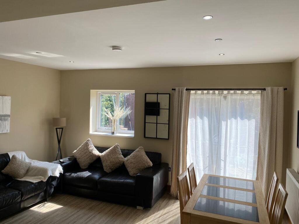 2 bed Apartment for rent in . From Allen & Harris - Pontcanna 2 bed Apartment for rent in . From Allen & Harris - Pontcanna