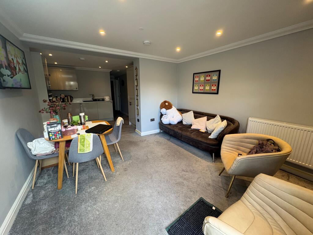 2 bed Apartment for rent in Cardiff. From Allen & Harris - Pontcanna