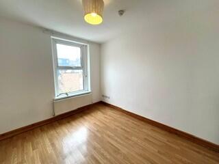 3 bed Apartment for rent in . From Allen & Harris - Pontcanna