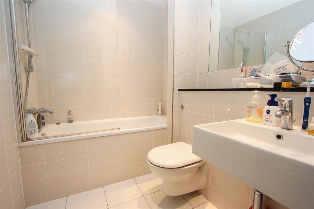 4 bed Apartment for rent in Cardiff. From Allen & Harris - Pontcanna 4 bed Apartment for rent in Cardiff. From Allen & Harris - Pontcanna
