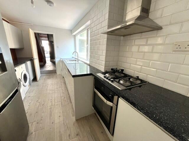 3 bed Detached for rent in Cardiff. From Allen & Harris - Pontcanna