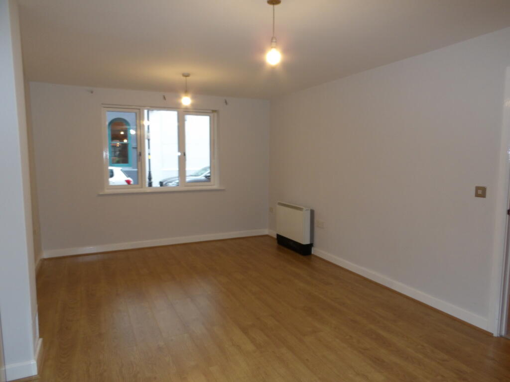 2 bed Apartment for rent in Birmingham. From Accord Lets - Birmingham (Front Of The Mailbox)
