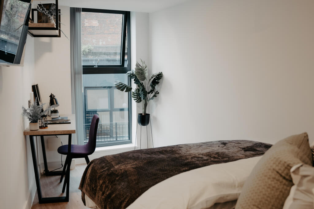 4 bed Apartment for rent in Birmingham. From Accord Lets - Birmingham (Front Of The Mailbox)