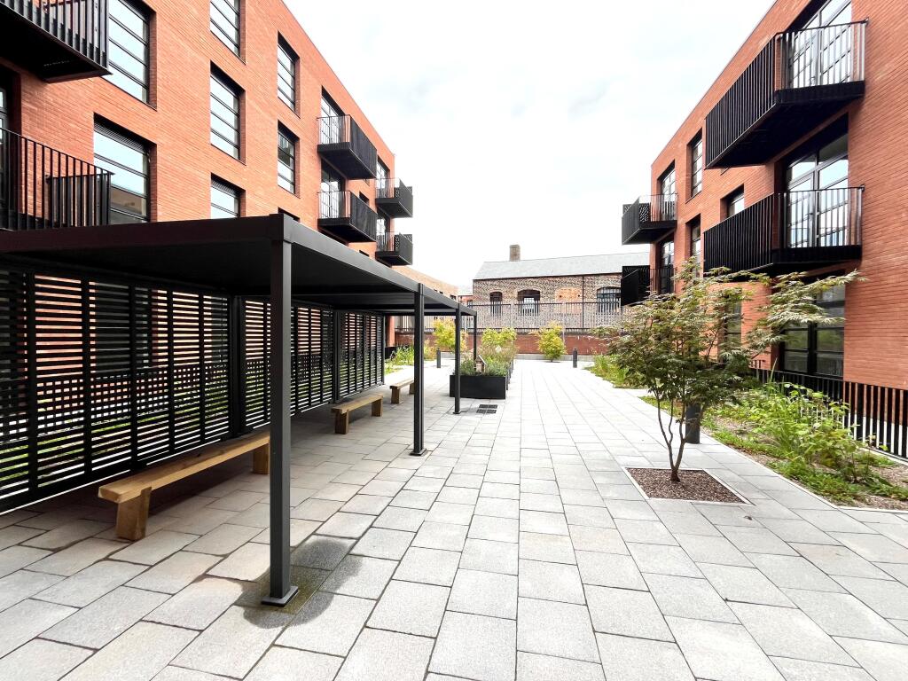 1 bed Apartment for rent in Birmingham. From Accord Lets - Birmingham (Front Of The Mailbox) 1 bed Apartment for rent in Birmingham. From Accord Lets - Birmingham (Front Of The Mailbox)