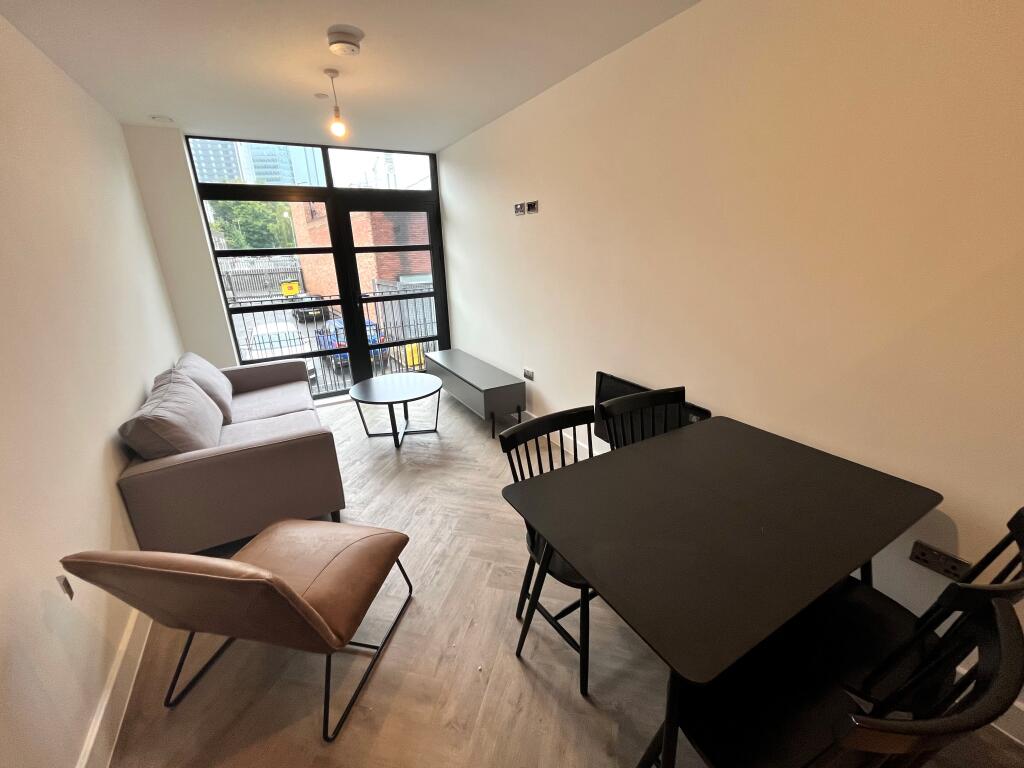 2 bed Apartment for rent in Birmingham. From Accord Lets - Birmingham (Front Of The Mailbox)