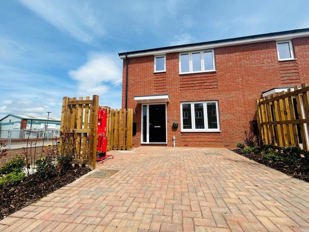 3 bed Detached for rent in Birmingham. From Accord Lets - Birmingham (Front Of The Mailbox)