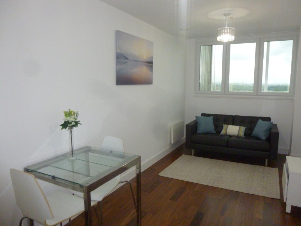 1 bed Apartment for rent in Birmingham. From Accord Lets - Birmingham (Front Of The Mailbox)