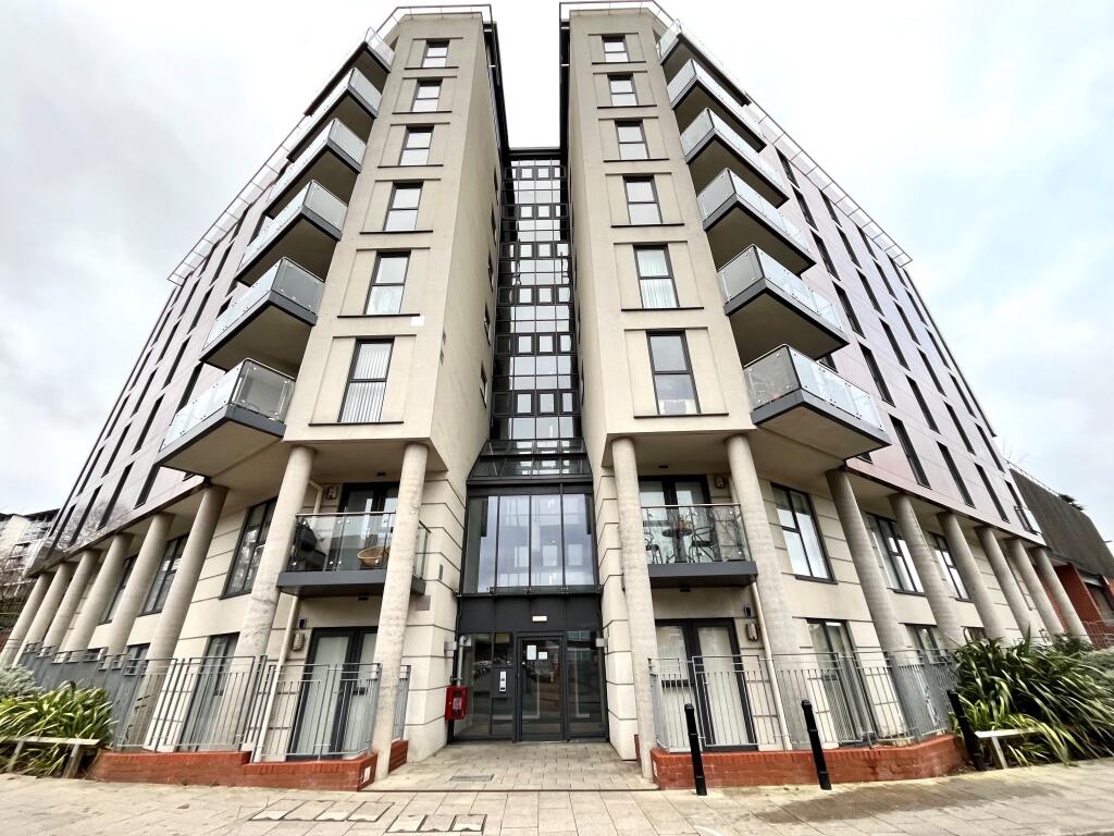 2 bed Apartment for rent in Birmingham. From Accord Lets - Birmingham (Front Of The Mailbox)