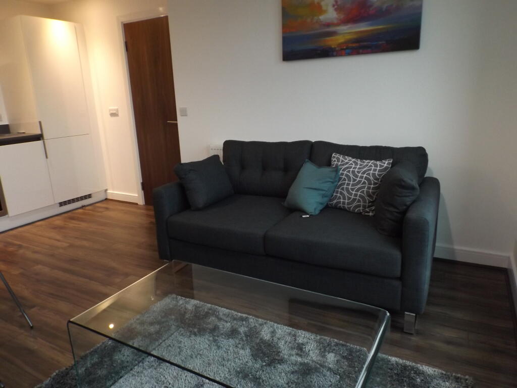 1 bed Apartment for rent in Birmingham. From Accord Lets - Birmingham (Front Of The Mailbox)