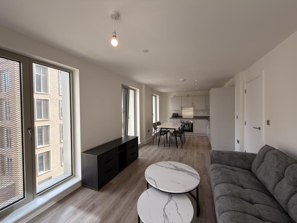 2 bed Apartment for rent in Birmingham. From Accord Lets - Birmingham (Front Of The Mailbox)