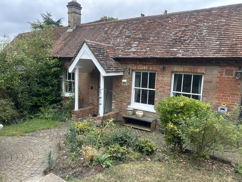 2 bed Cottage for rent in Latimer. From Wilson Heal - Little Chalfont