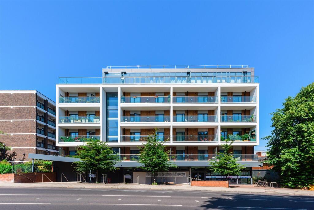 1 bed 1st Floor Flat for rent in Camden Town. From Matthew James & Company - Kentish Town 1 bed 1st Floor Flat for rent in Camden Town. From Matthew James & Company - Kentish Town