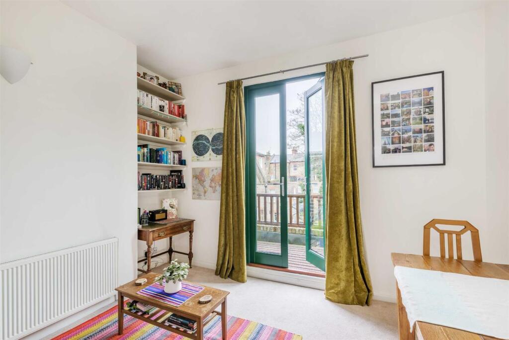 1 bed 1st Floor Flat for rent in Camden Town. From Matthew James & Company - Kentish Town