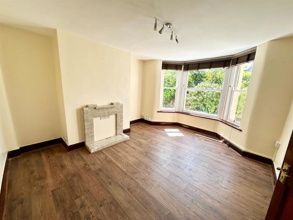 1 bed 1st Floor Flat for rent in Camden Town. From Matthew James & Company - Kentish Town