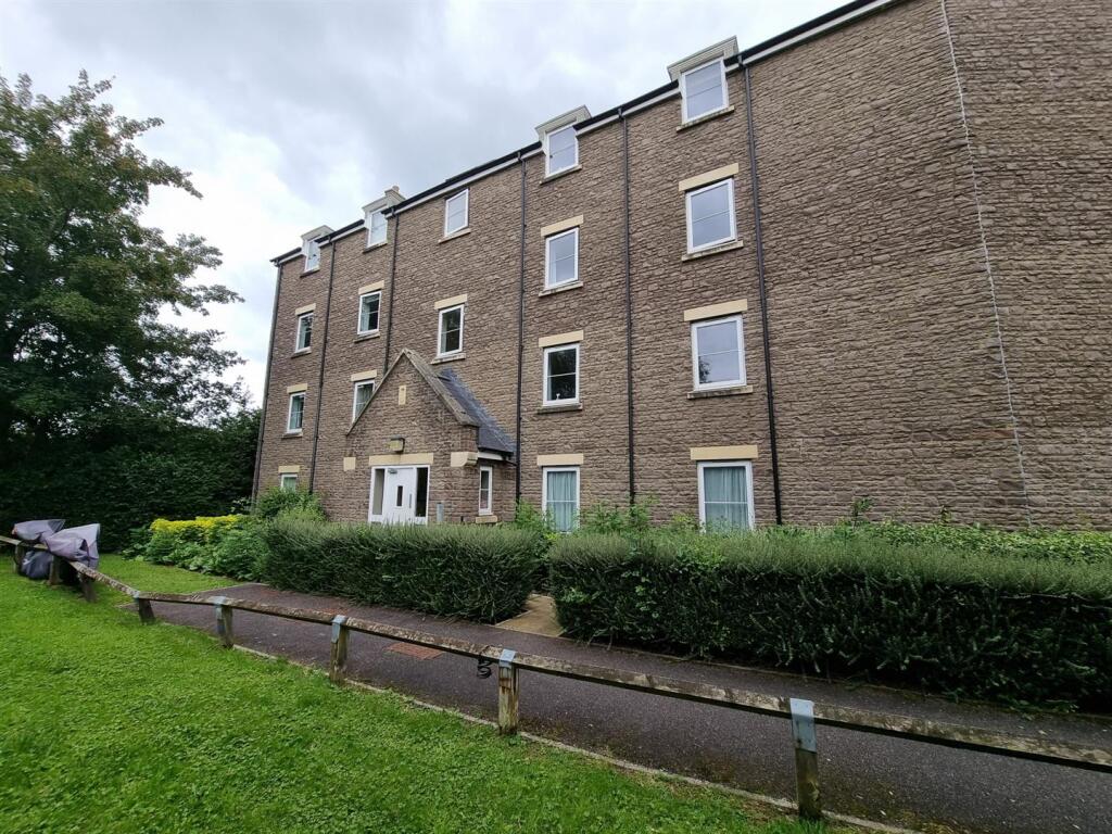 2 bed 1st Floor Flat for rent in Taunton. From Wilkie May & Tuckwood - Taunton