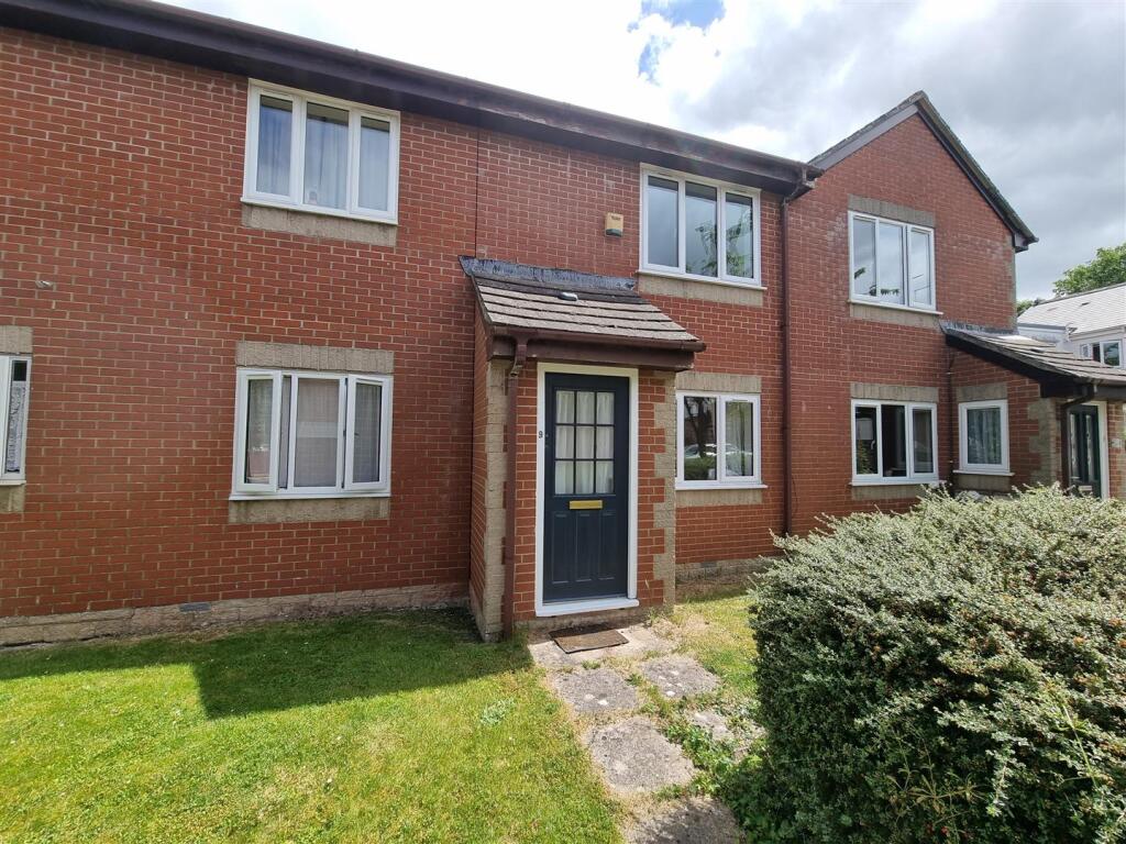 2 bed Mid Terraced House for rent in Wellington. From Wilkie May & Tuckwood - Taunton