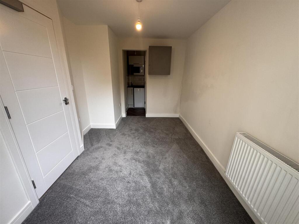4 bed Studio for rent in Taunton. From Wilkie May & Tuckwood - Taunton
