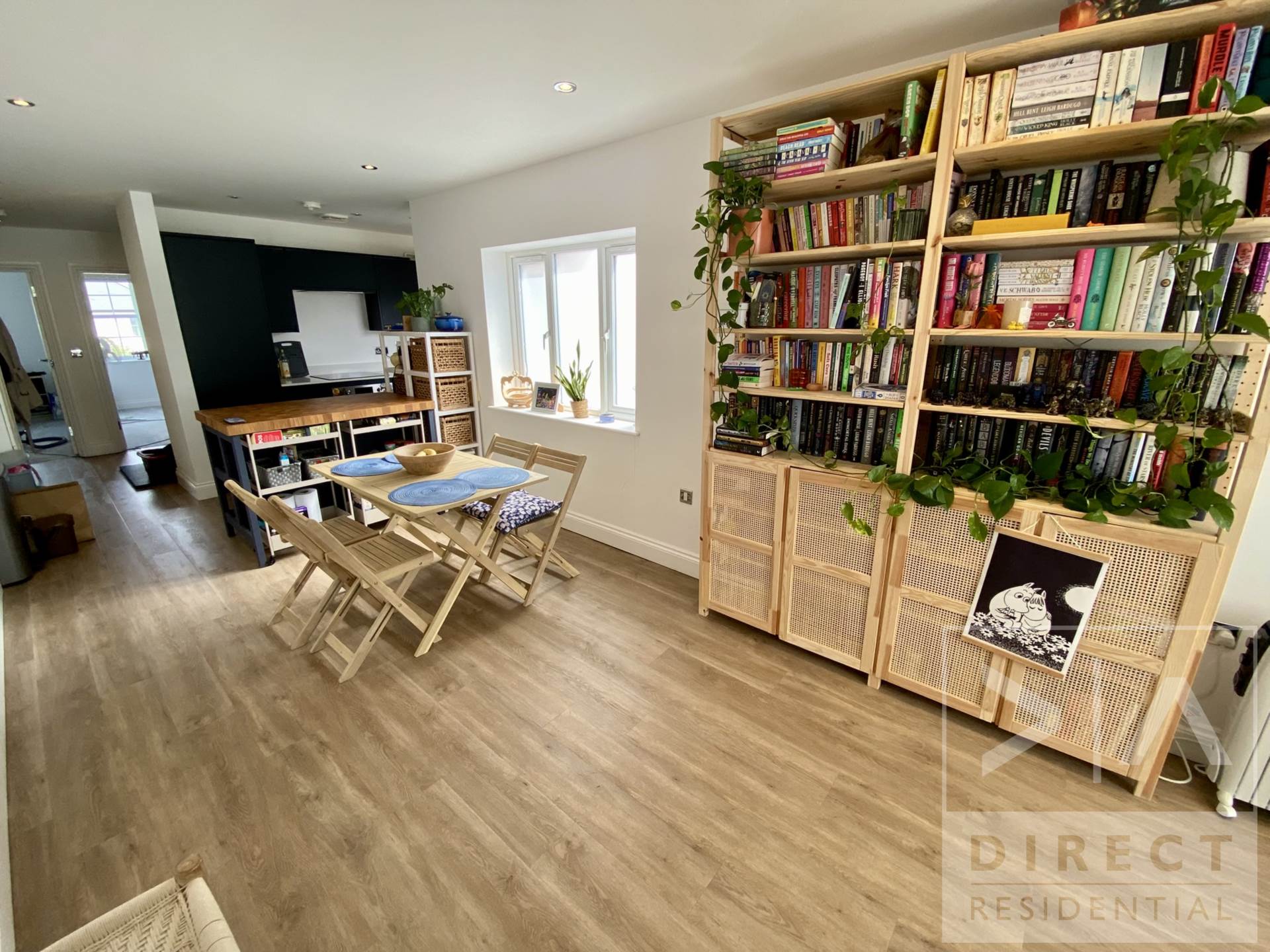 2 bed 1st Floor Flat for rent in Surbiton. From Direct Residential Lettings - Exclusively Lettings and Management Specialists - across Surrey