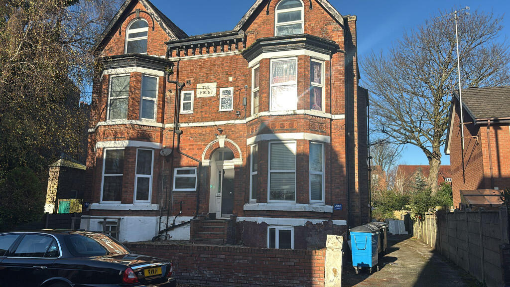 1 bed 1st Floor Flat for rent in Stretford. From Accommodation Centre - Withington
