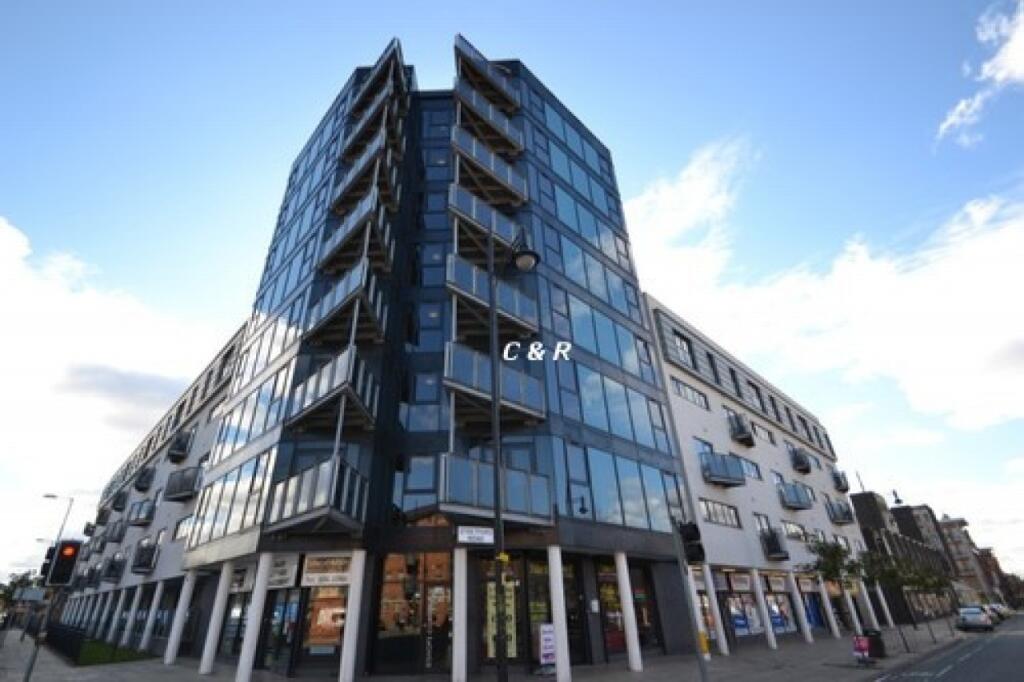 2 bed Apartment for rent in Manchester. From C & R Properties Ltd - Hulme Manchester
