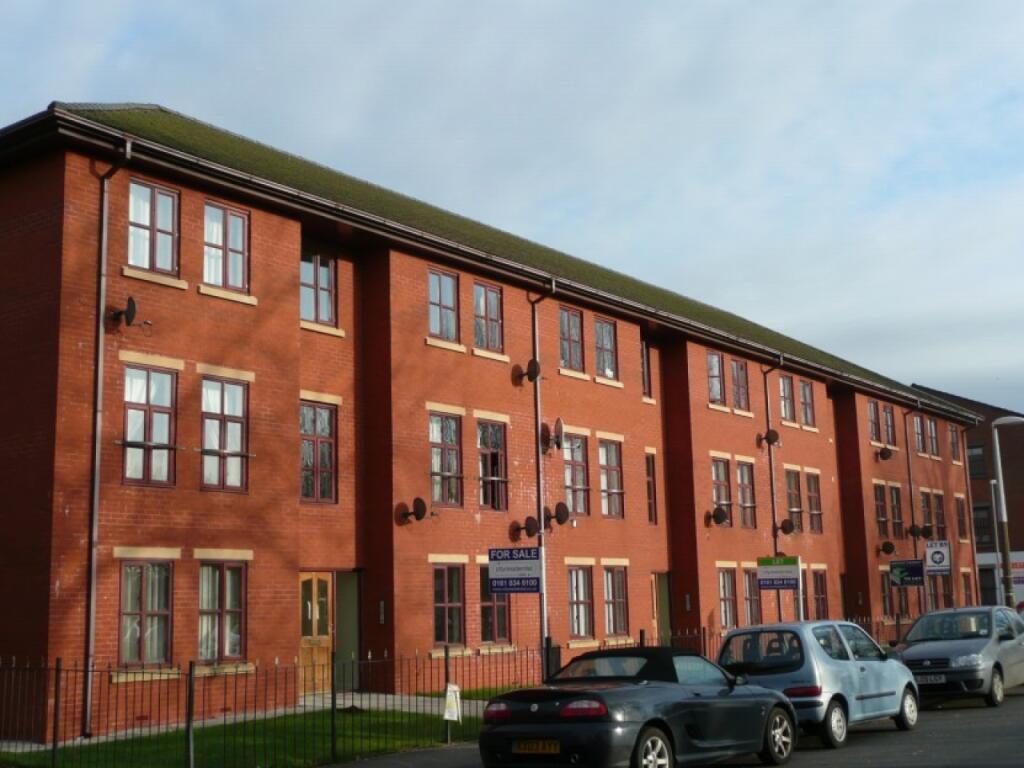 2 bed Apartment for rent in Manchester. From C & R Properties Ltd - Hulme Manchester