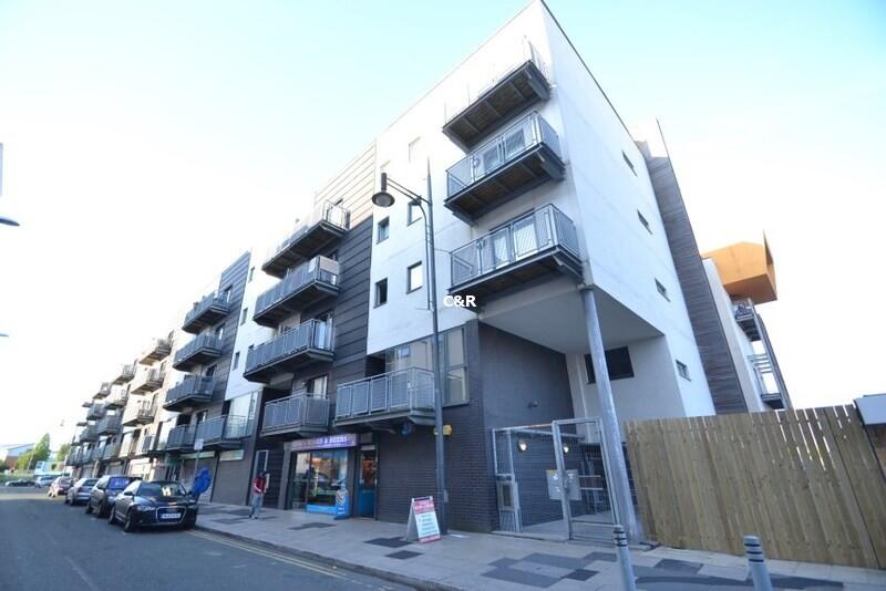 2 bed Apartment for rent in Manchester. From C & R Properties Ltd - Hulme Manchester