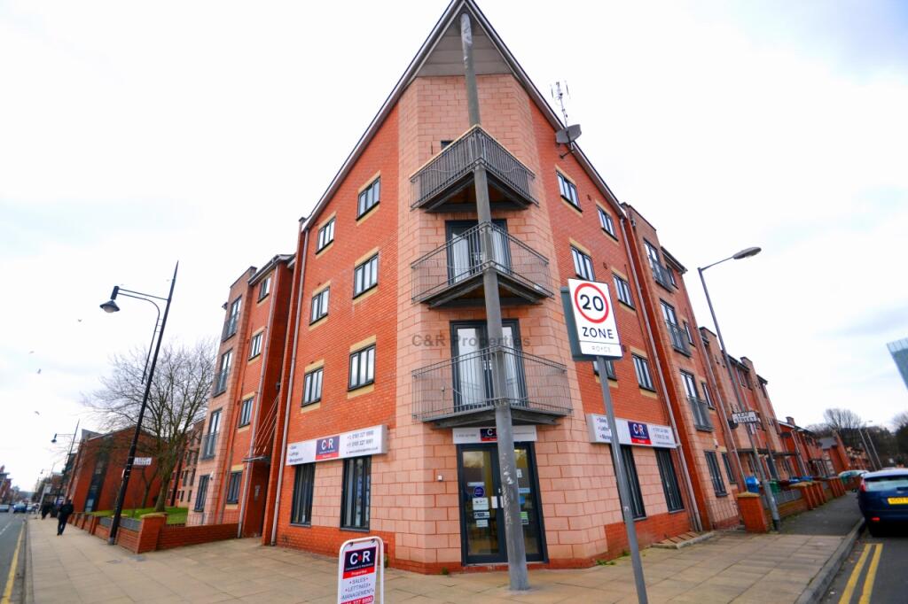 2 bed Apartment for rent in Manchester. From C & R Properties Ltd - Hulme Manchester