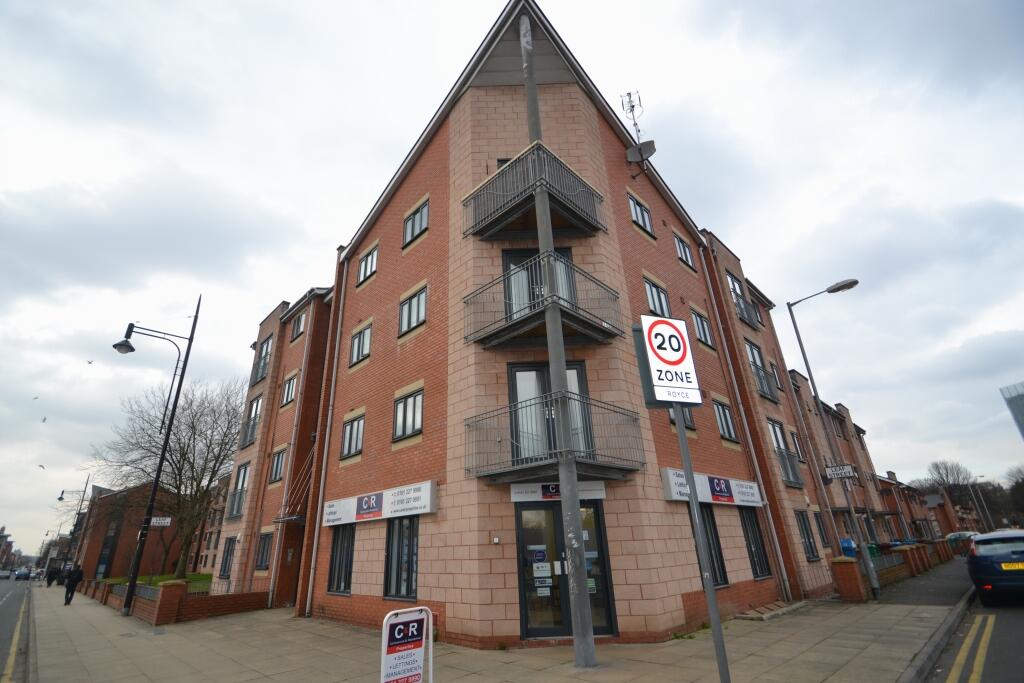 2 bed 1st Floor Flat for rent in Manchester. From C & R Properties Ltd - Hulme Manchester