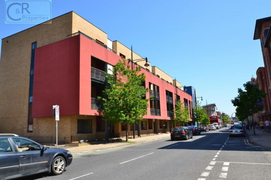 2 bed Apartment for rent in Manchester. From C & R Properties Ltd - Hulme Manchester