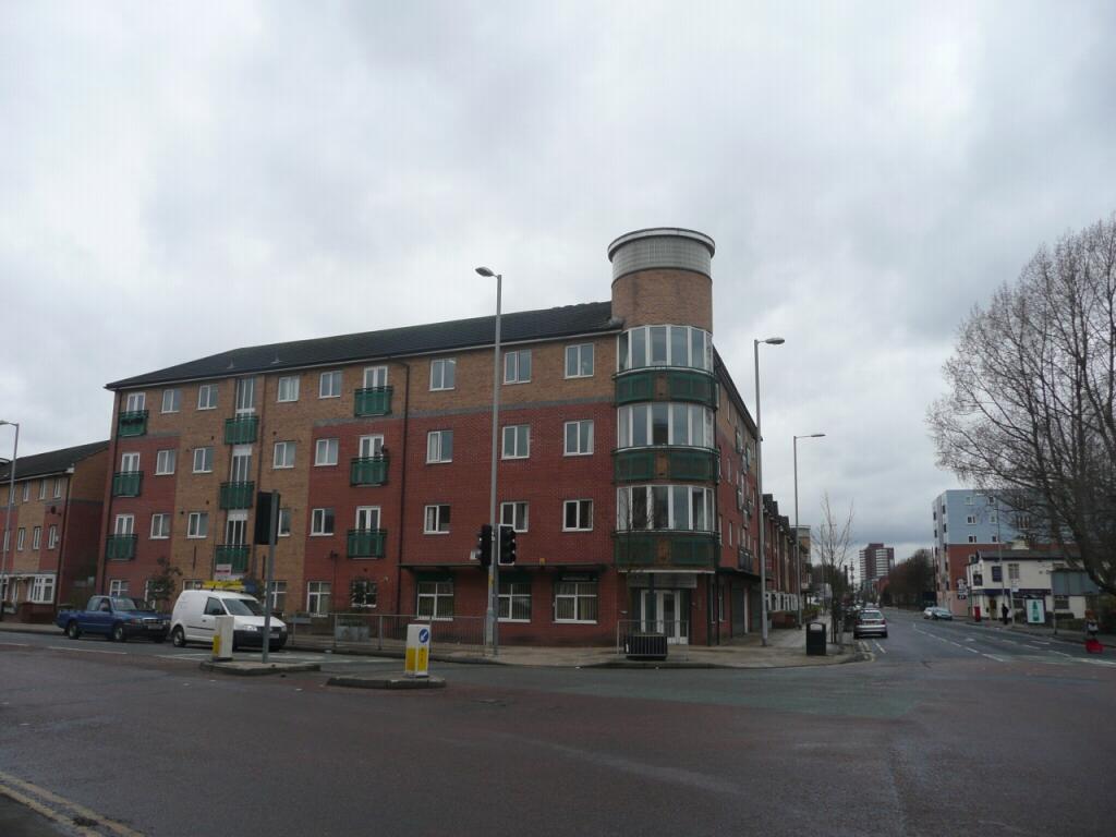 2 bed Apartment for rent in Manchester. From C & R Properties Ltd - Hulme Manchester
